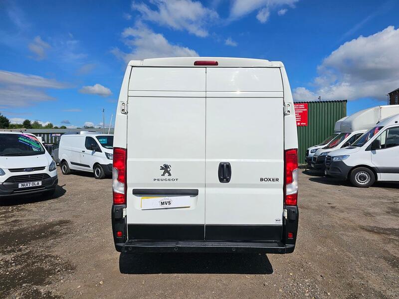 PEUGEOT BOXER