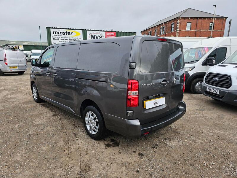 VAUXHALL VIVARO