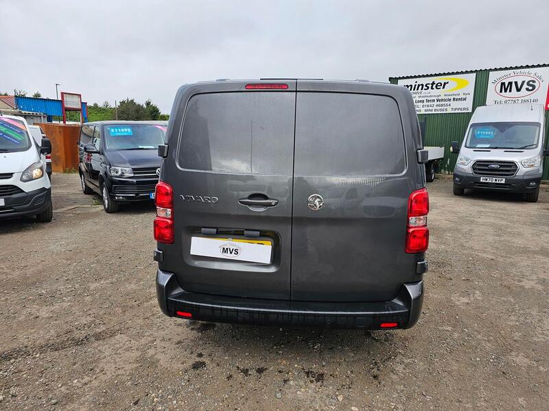 VAUXHALL VIVARO