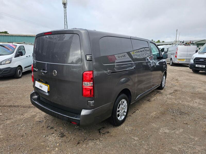 VAUXHALL VIVARO