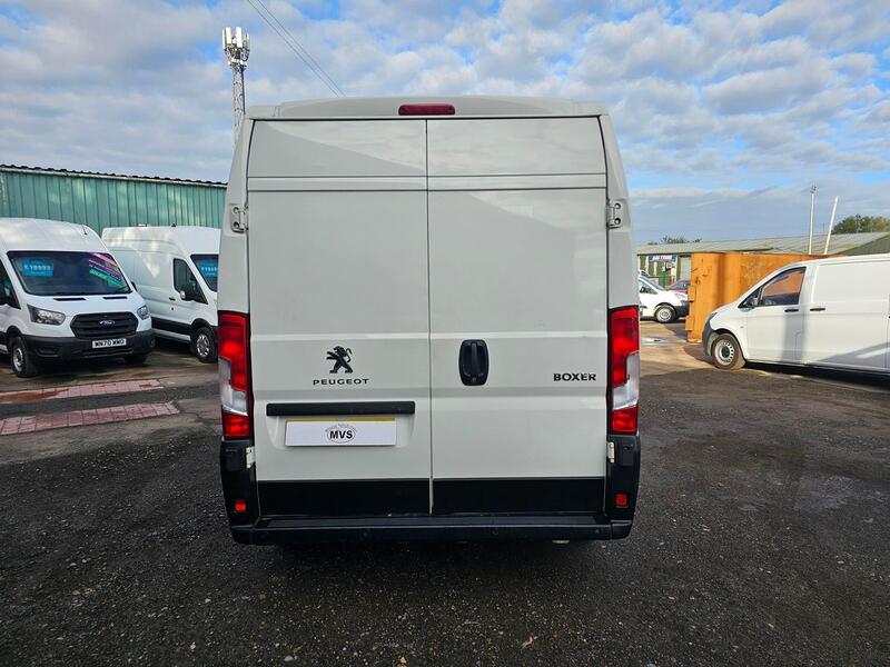 PEUGEOT BOXER