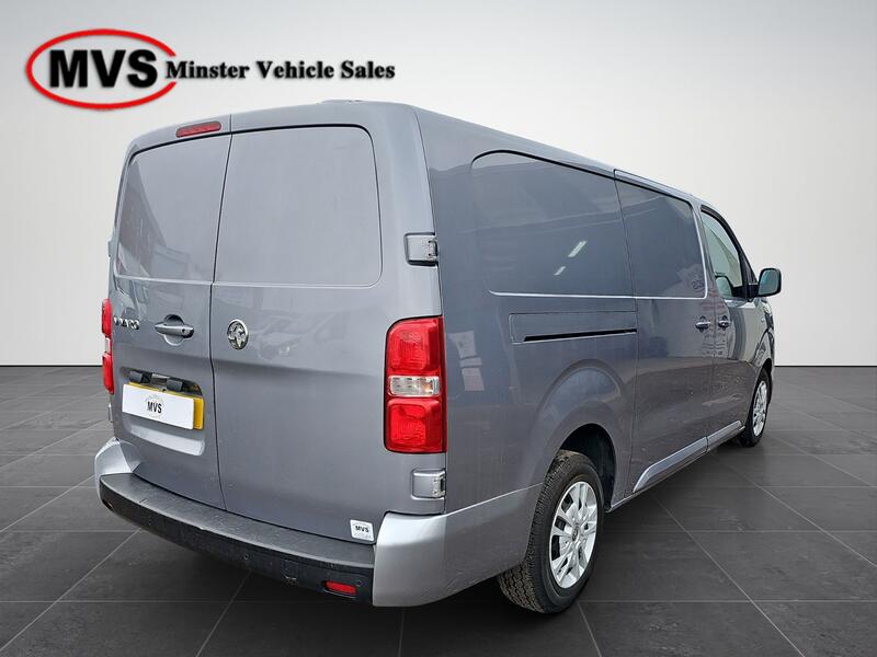 VAUXHALL VIVARO