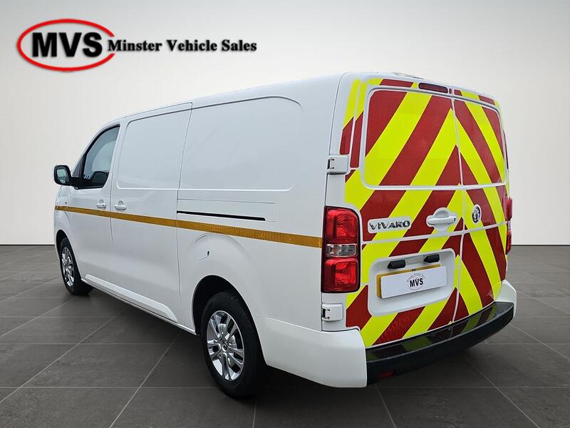 VAUXHALL VIVARO