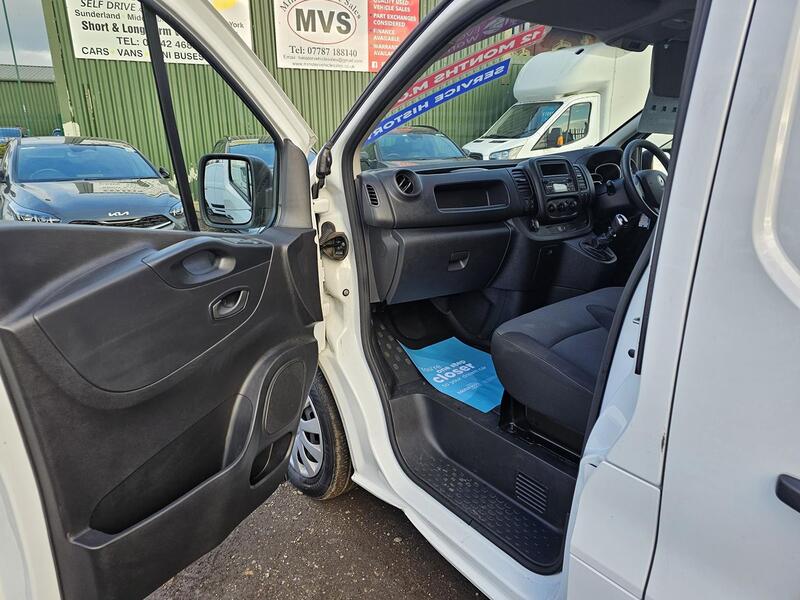 RENAULT TRAFIC