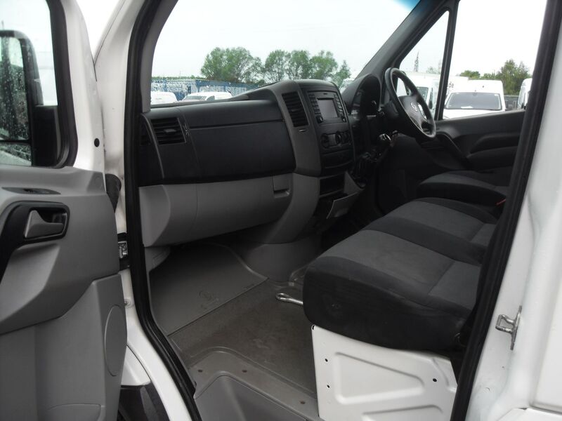 VOLKSWAGEN CRAFTER