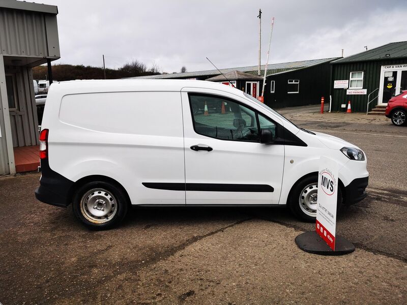 FORD TRANSIT COURIER