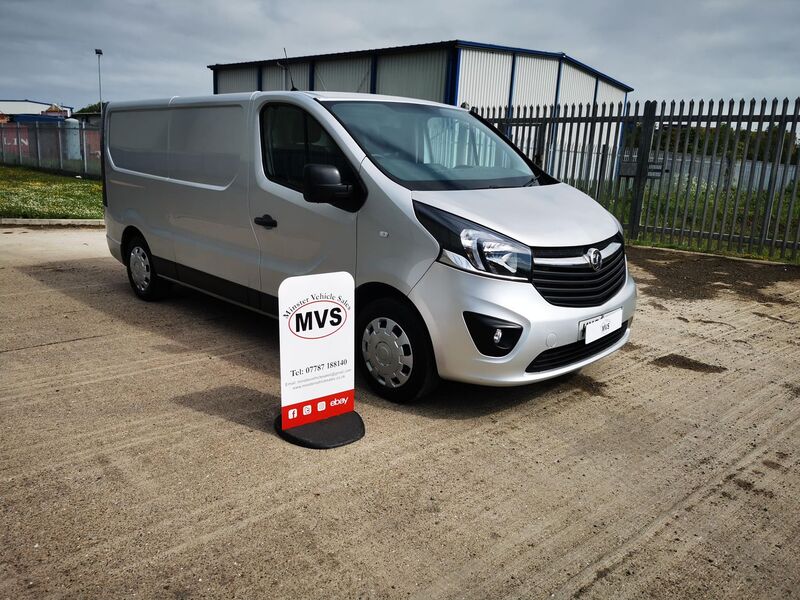 VAUXHALL VIVARO