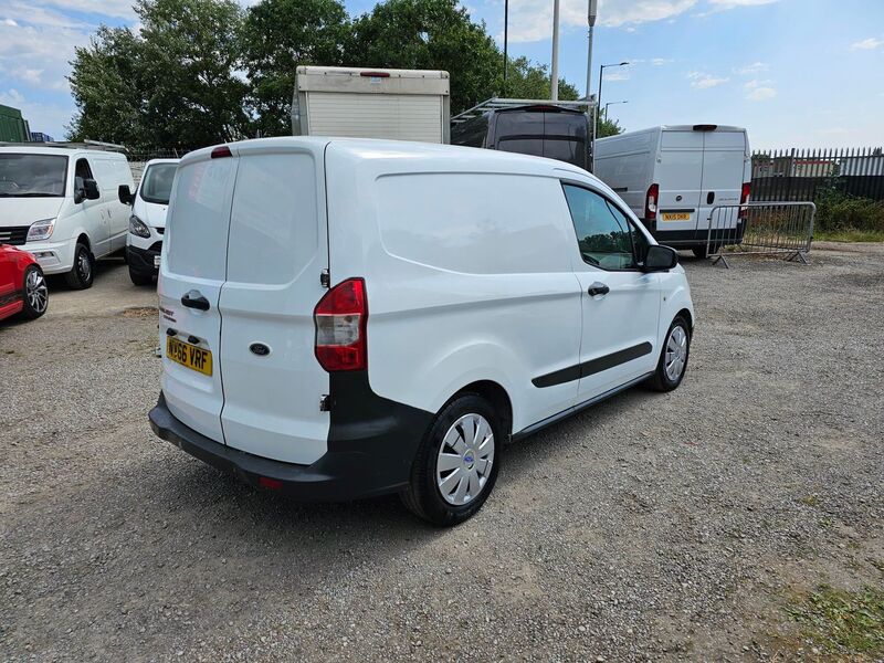 FORD TRANSIT COURIER